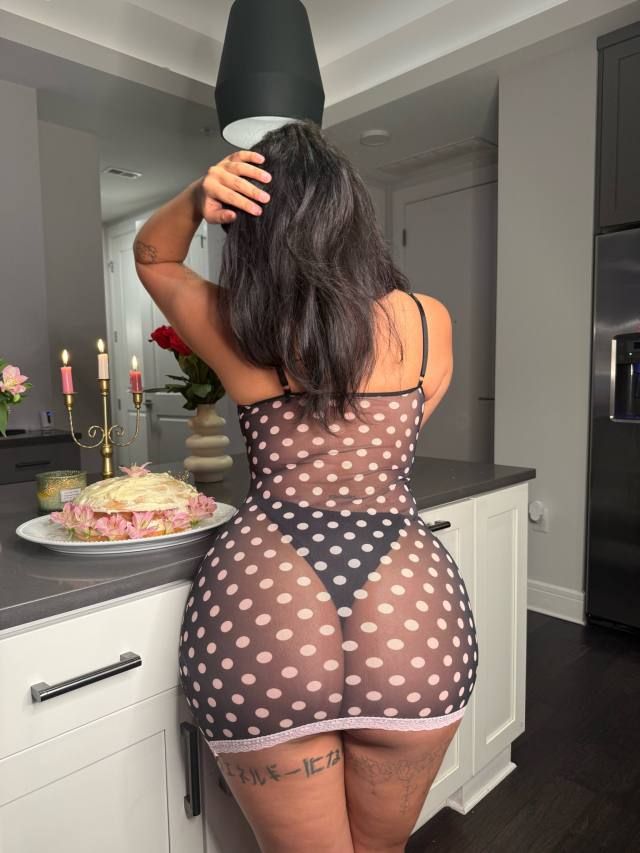 😘PAYMENT IN PERSON 💯NEWLY SEXY 😍 GIRL 💕 I SELL ALL KINDS OF NUDES AND DRUGS 💊 AND FACETIME 🩷 - Image 3